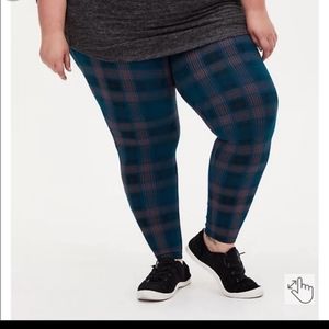 Torrid plaid leggings size 3